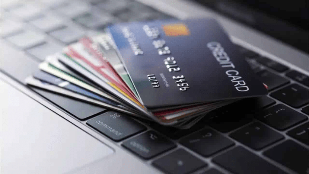 Descubra os benefícios: Nova lei do cartão de crédito aprovada este ano! Saiba como você pode se beneficiar e quem está elegível. 